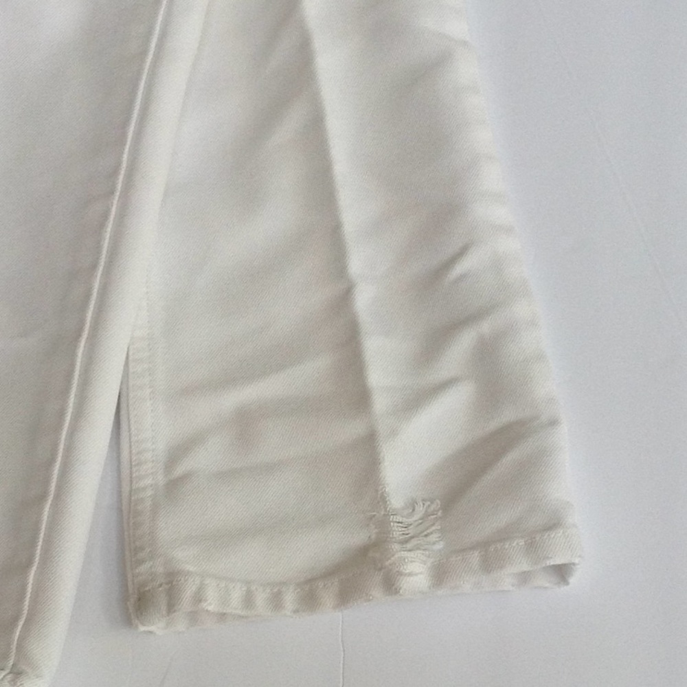 Juicy Couture Vintage White Distressed Jeans - Picture 6 of 10